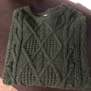 GREEN SWEATER